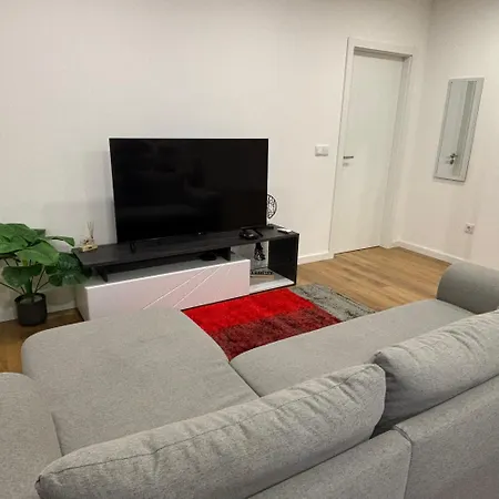 T1 Luxgarden * Lamego