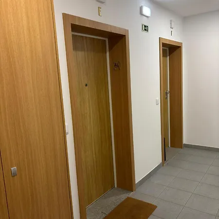 T1 Luxgarden Apartmán *